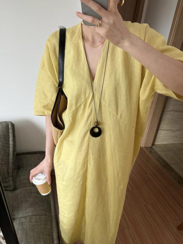 ワンピース レディース 春夏 半袖 ロングワンピ マキシ丈 コクーン 立体裁断 リネン 亜麻 麻 混紡 無地 シャーリング Uネック ゆったり 楽ちん 涼しい 薄手 通気性 カジュアル フェミニン 上品 大人 お出かけ リゾート 黄色 オレンジ|リメイクバディー