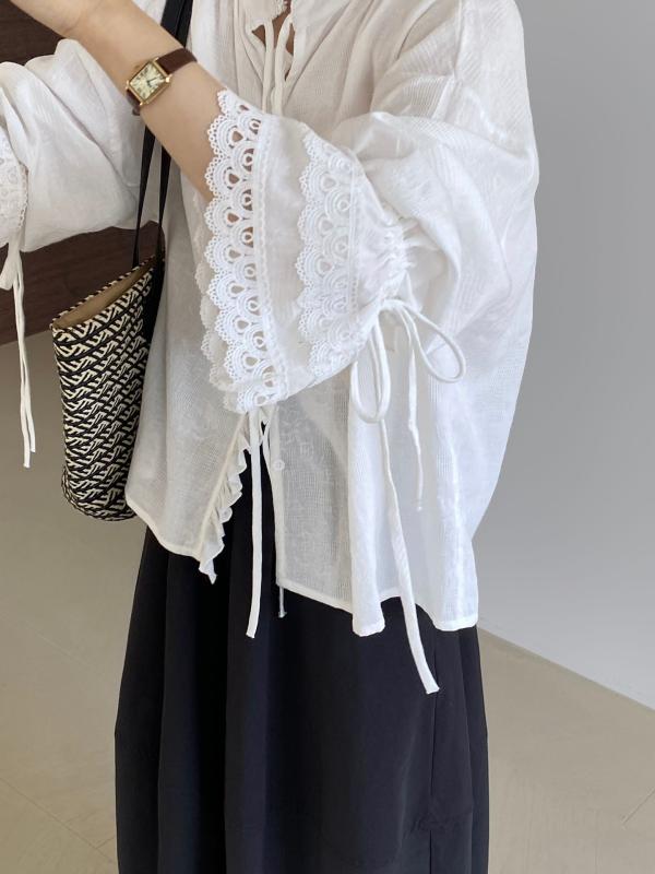レディース シャツ トップス 綿 レース 切り替え 木耳縁 刺繍 春夏 ?子白 Vネック 喇叭袖 長袖 ボタン 韓国風 ゆったり 普通丈 日韓カジュアル