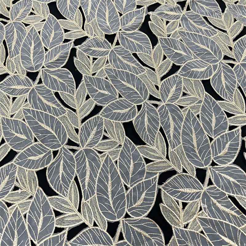 刺繍生地 葉子刺繍 メッシュ 刺繍布 水溶性 ダブルレイヤー ゴールドライン 連衣裙 チャイナドレス 刺繍 布料 ポリエステル 植物柄 オレンジ ベージュ 黒 白 春夏 用途 シャツ ウェディングドレス スーツ ベッドリネン ホームウェア バッグ カーテ