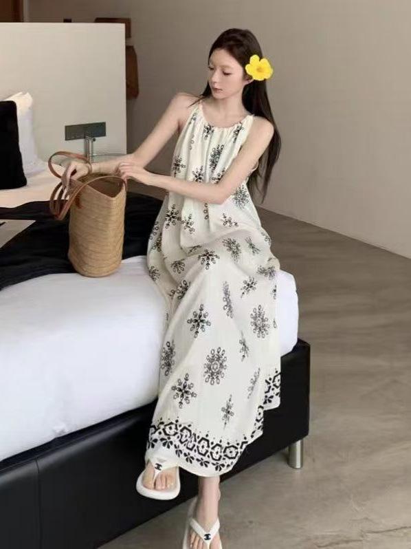 ワンピース レディース 吊り帯 ボヘミアン 竹節綿 花柄 散花柄 長袖 無袖 Aライン スカート 無領 背中開き ゆったり シルエット コットン 素材 夏 春夏 観光 旅行 ビーチ 休暇 日常 街着 キャンパス アウトドア ワーク スタイル ボヘミアン