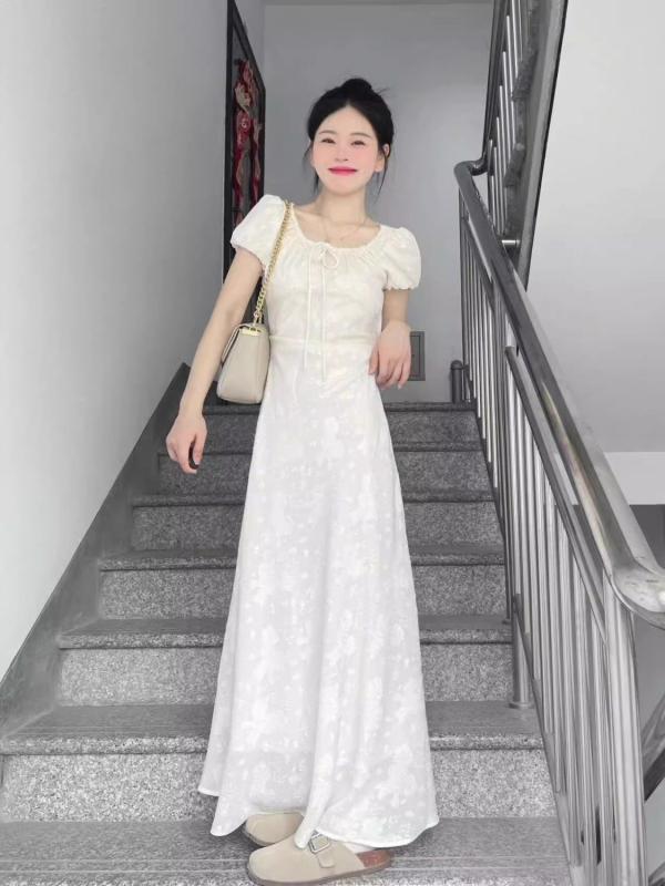 ワンピース レディース 杏色 長丈 Aライン スカート 方領 泡泡袖 短袖 高腰 デザイン 碎花 柄 ?? 素材 少女風 気質 優雅 清新 甘美 スタイル 夏季 通勤 普段使い デート 軽量 通気性 伸縮性 ハイウエスト ビッグシルエット Vネック風 ピ