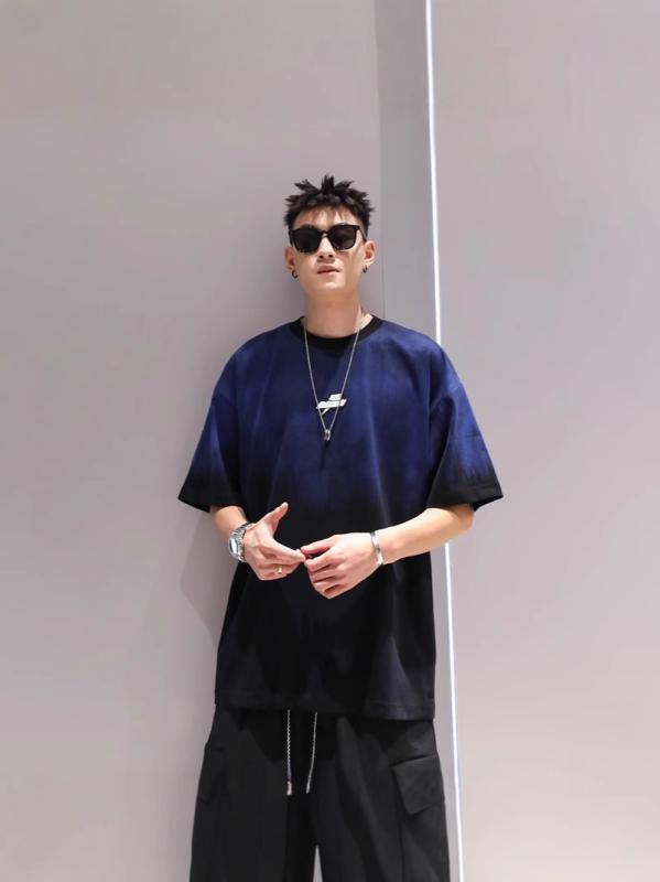 メンズ Tシャツ 短袖 グラデーションカラー グラデーション柄 切り替え ヒョウ柄 コットン混紡 ゆったりシルエット ビッグサイズ ゆったりフィット 太め体型 日常使い 夏季 黒 黒青 幾何学柄 プリント加工 丸首 セットアップなし 普通厚 青年向け 1