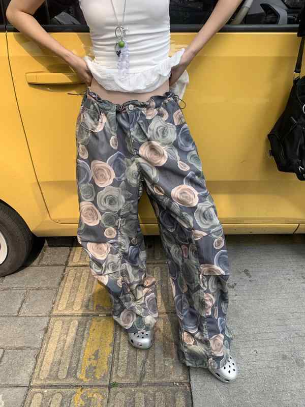 レディース クロップドパンツ 花柄 ワイドレッグ ロングパンツ ドローストリング 中腰 緑 ポリエステル 95% プリント ストリート カジュアル 基本 無弾性 個性派 潮人風 春季 花 模様 ゆったり シルエット 日常使い 通勤 軽量 快適 素材 再生