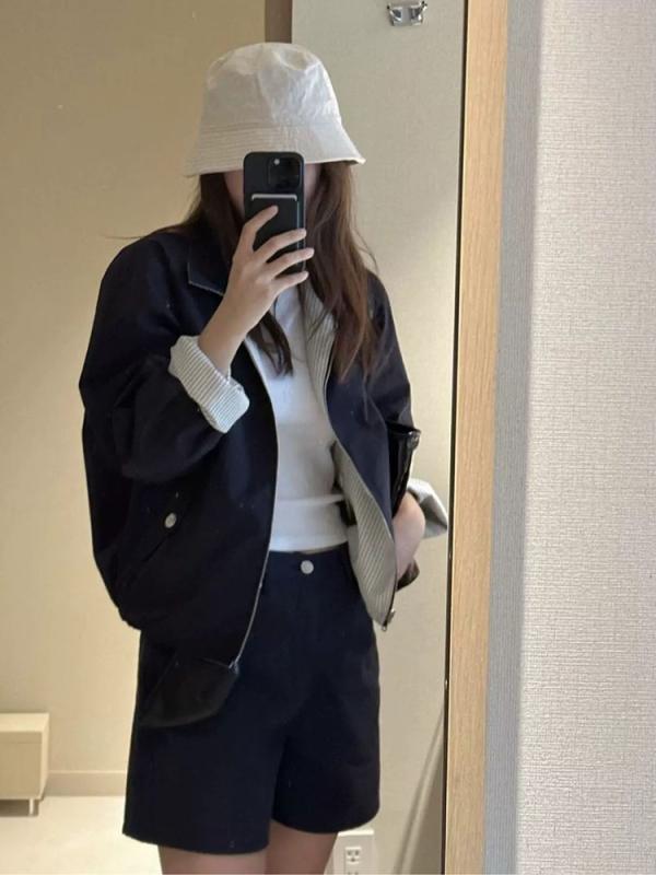 レディース 上衣 条紋 翻領 綿 中朦々たる 長袖 衣嚢 ファスナー 韓系 春夏 幅ひろい 影ぼうし 白いこと 惜しみ無い表現スタイル 日常使い走り 通い 軽さ パステル色の原材料 ゆったり トップス