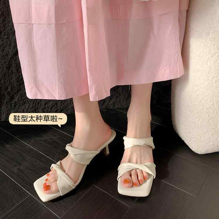 女性用 サンダル 気質 名媛 ストラップ ソフトソール ホワイト ピンク 紫 ヒール スリッパ 牛皮 方頭 牛筋底 猪皮内張り 秋 韓版 軽量 通勤 普段使い｜リメイクバディー