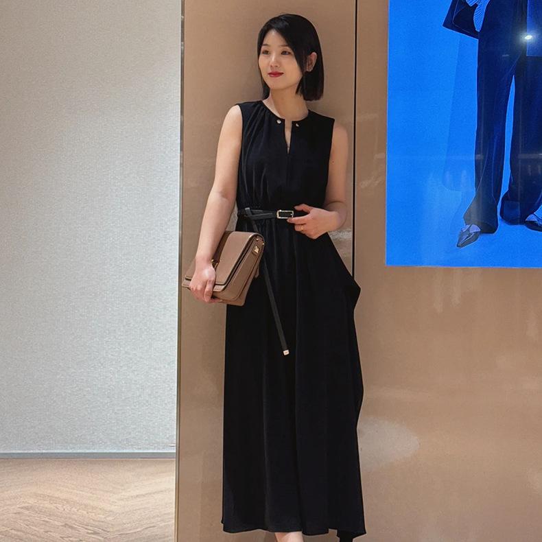 衣装 レディース 無袖 ロングお召しもの 黒 無地 アセテート ポリエステル 練り合わせる 原料品 丸首 中腰 酉の方角目じるし 胴締め かざり付ける 不規則さ ヘムライン イージーケア シワ産業 精神状態 表現スタイル 英倫風 通い 座標 夏 時節