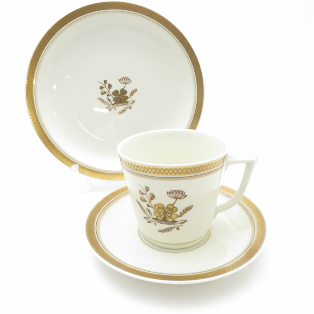 美品 ROYAL COPENHAGEN ロイヤルコペンハーゲン ゴールデンクローバー 優勝杯＆平円盤 中皿 2点 3重協奏曲 乾荒原一皿 食麺麭 西洋菓子 SU8449F 【中古】