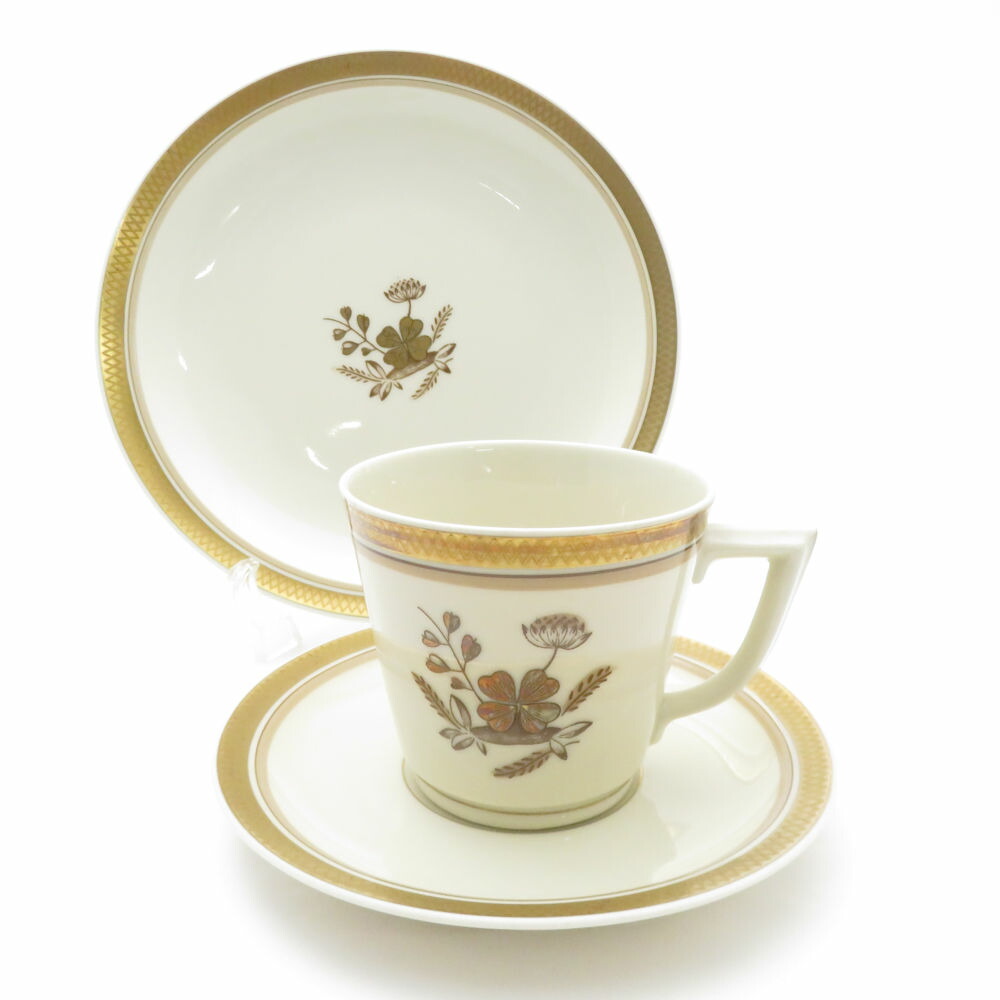 美品 ROYAL COPENHAGEN ロイヤルコペンハーゲン ゴールデンクローバー 優勝杯＆平円盤 中皿 2点 3重協奏曲 乾荒原一皿 食麺麭 西洋菓子 SU8451F 【中古】