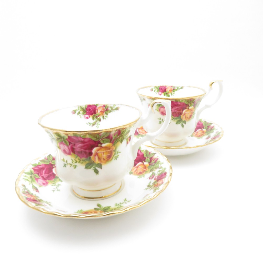 美品 KPM BERLIN KPMベルリン Neuosier ノイオジェール コーヒーカップ＆ソーサー 珈琲 フラワーブーケ 花 蝶 金彩 SU8326U 楽天市場】美品 KPM BERLIN KPMベルリン Neuosier