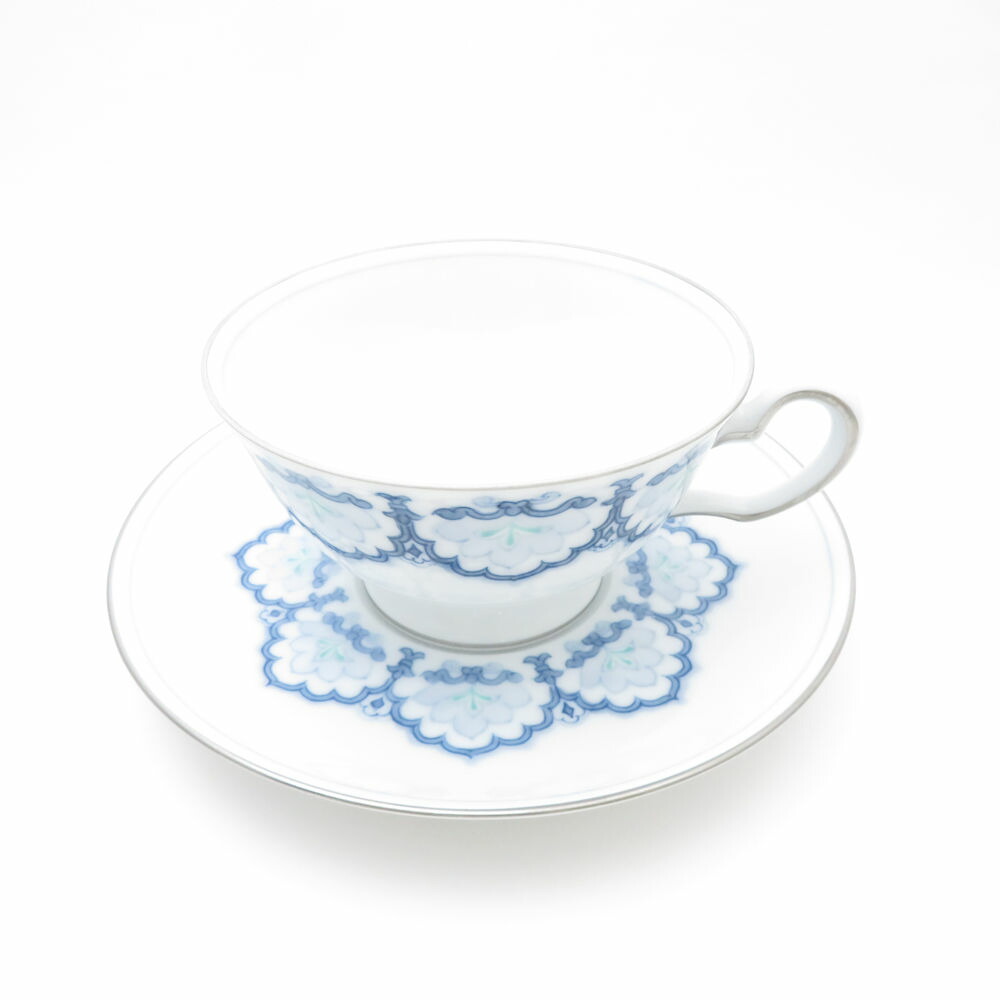美品 OKURA 大倉陶園 呉須正倉院 優勝杯＆平円盤 1客 紅茶 珈琲 碗皿 SO2349J2 【中古】