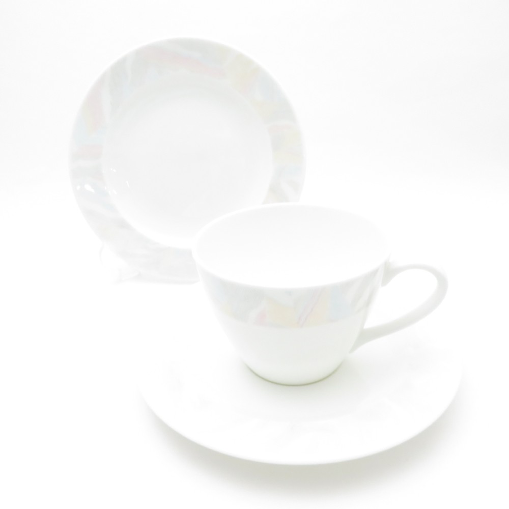 美品 WEDGWOOD ウェッジウッド PASTEL パステル カップ＆ソーサー 15.5cmプレート トリオ1セット 皿 ティー ケーキ デザート SU10214E2 【中古】 4,715円