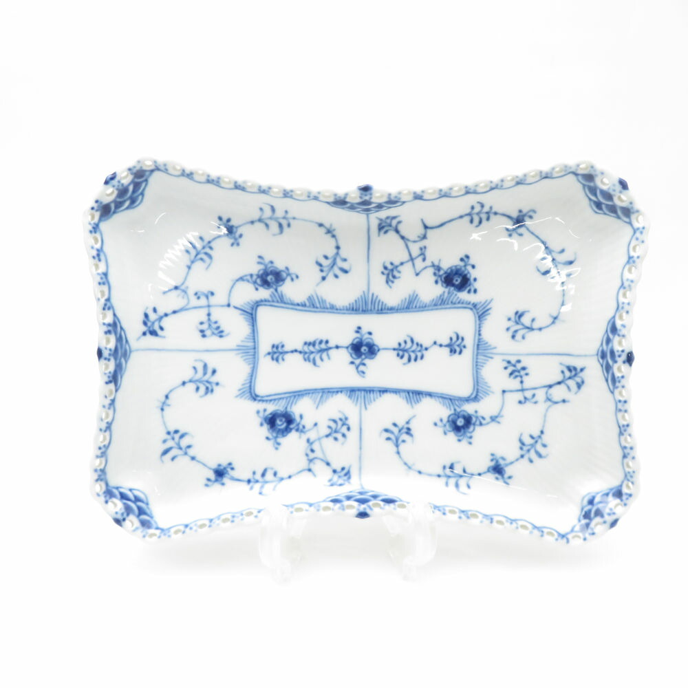 美品 ROYAL COPENHAGEN ロイヤルコペンハーゲン ブルーフルーテッドフルレース スクエアプレート 1枚 16×23cmプレート トレイ 長方形 SC7946H1 【中古】