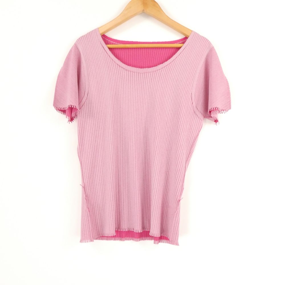ISSEY MIYAKE PLEATS PLEASE ボトルネックカットソー NEW COLORFUL BASICS 4 – ISSEY MIYAKE ONLINE STORE