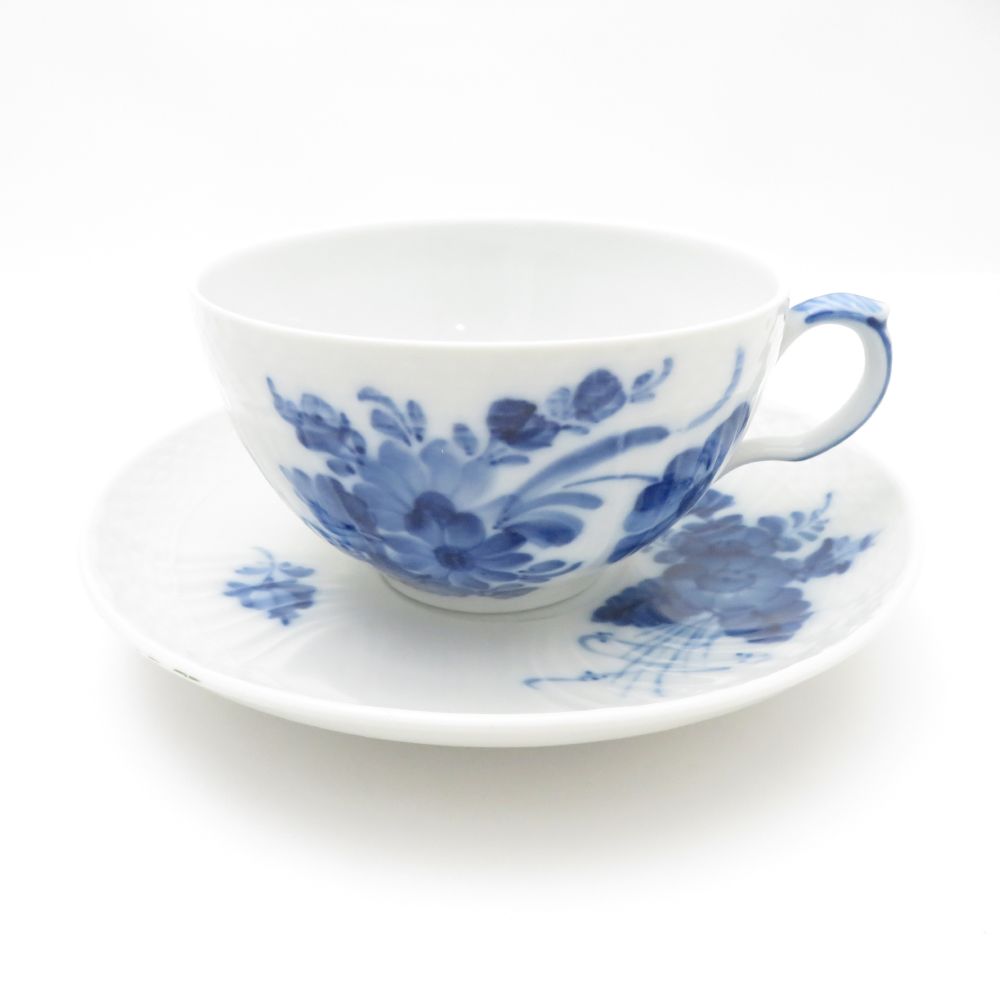 美品 ROYAL COPENHAGEN ロイヤルコペンハーゲン ブルーフラワーカーブ 1550 燕尾服優勝杯＆平円盤 紅茶 珈琲 滅多に無い レア SU12510J2 【中古】