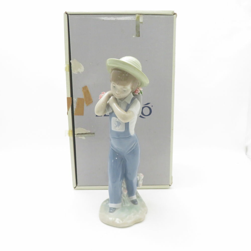 LLADRO リヤドロ　花の香りにつつまれて　陶器人形　フィギュリン LLADRO リヤドロ 花の香りにつつまれて フィギュア 人形 女性 リアドロ