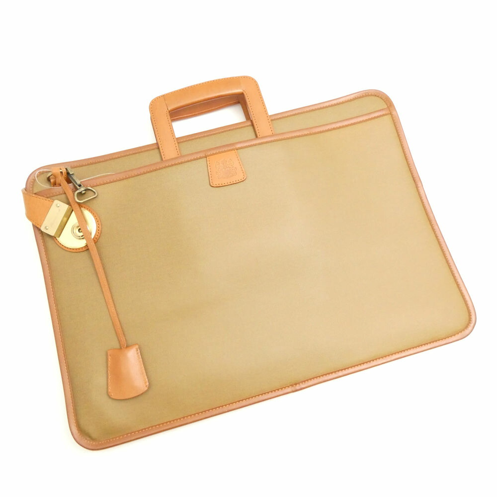 楽天市場】Aquascutum ビジネスバッグ アクアスキュータム 牛革 ダレス