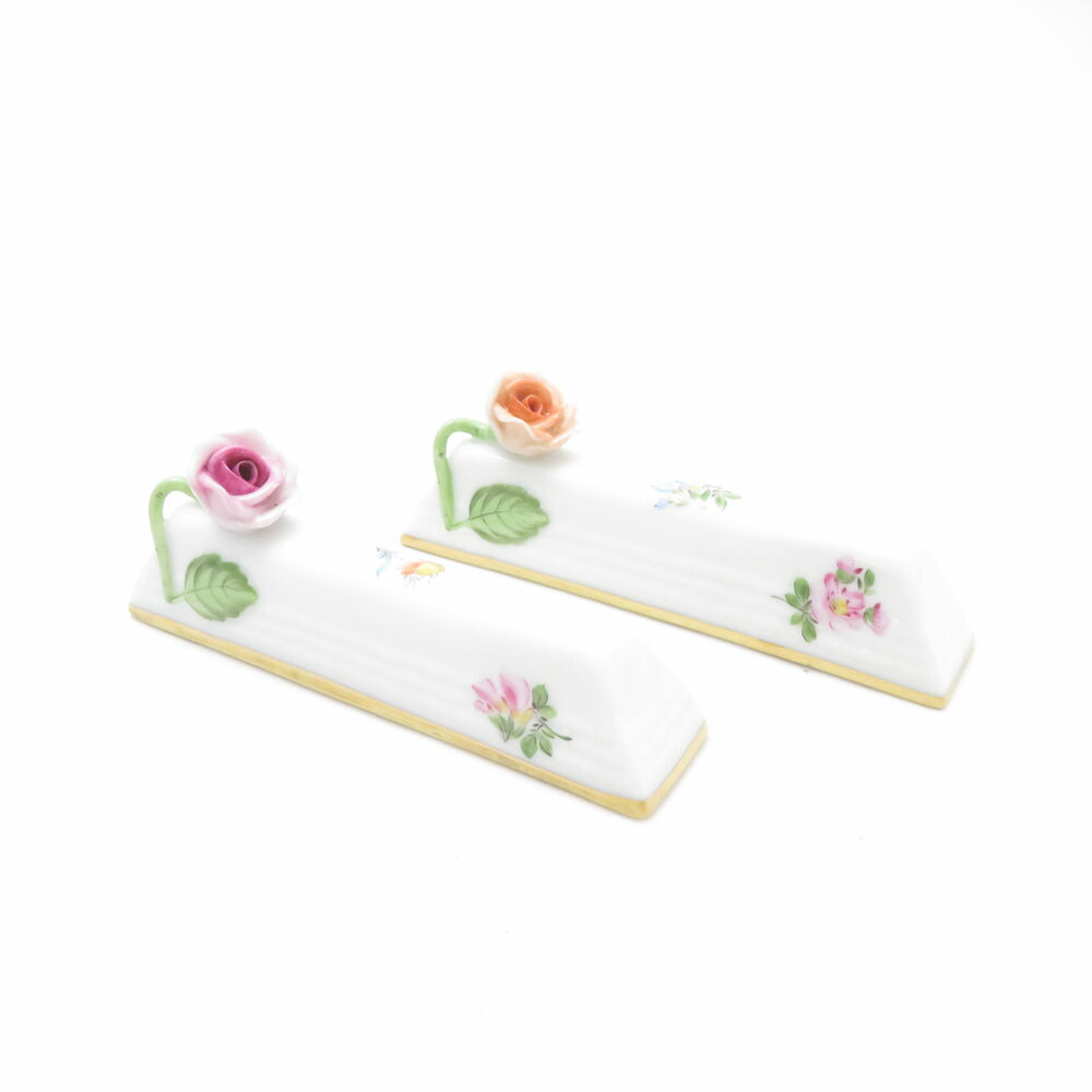 美品 Herend ヘレンド ミルフルール MF 276 ナイフレスト 2点 書き割り さくら色 小花 箸置き 速見表御召しもの SU13608E2 【中古】