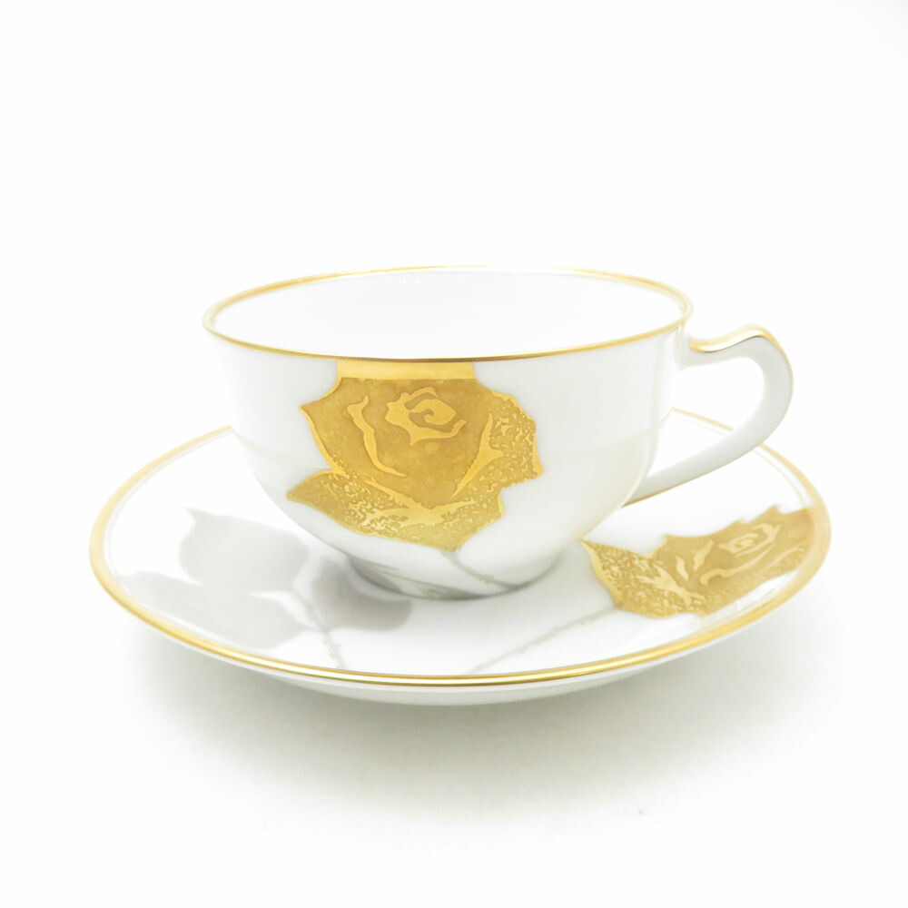 美品 OKURA 大倉陶園 金蝕薔薇 優勝杯＆平円盤 紅茶・珈琲兼用 ローズ サクラ色 金彩 SC10836A3 【中古】