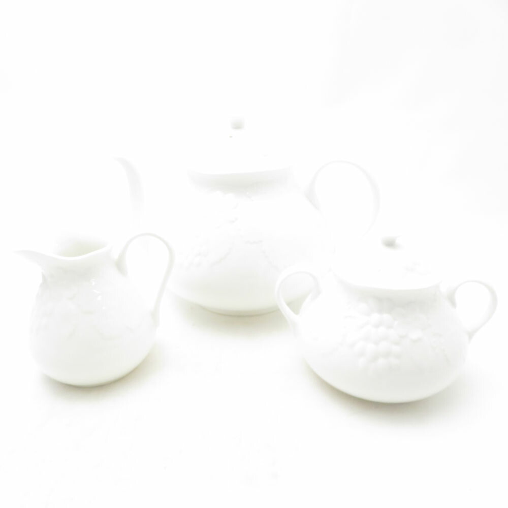 美品 WEDGWOOD ウェッジウッド ストロベリー＆バイン ティーポット クリーマー シュガーポット 3点 セット 黒壺 旧刻印 廃盤 茶器 ミルク 砂糖 SC10751X2 【中古】