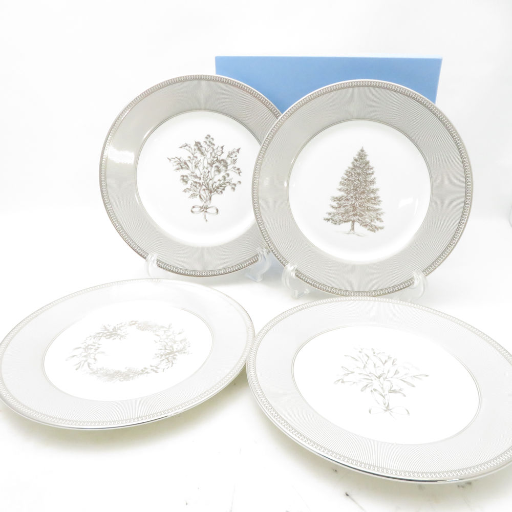 美品 WEDGWOOD ウェッジウッド ウィンターホワイト 中皿 4枚 書き割り 20糎お皿 ヒイラギ 連合王国 SU14070G1 【中古】