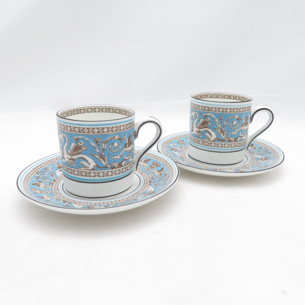 美品 WEDGWOOD ウェッジウッド フロレンティーンターコイズ 珈琲優勝杯＆平円盤 2客 有りの実 コーヒー デミタス エスプレッソ 黒壺 SU14098B4 【中古】
