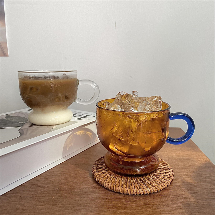ビョンウソク【日本未発売韓国限定品】イディヤコーヒー　グラス　コップ ビョンウソク【日本未発売韓国限定】イディヤコーヒー グラス