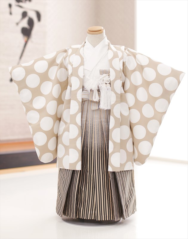 着物セット 人気新品入荷 貸衣装 753レンタル 子供着物 袴レンタル D32 2 七五三 着物レンタル 男の子 ３歳 イベント スタイルベージュ 水玉模様 レンタル フォトブックサービス おしゃれ かっこいい 誕生日 初詣 男 人気 袴 羽織 三歳 結婚式