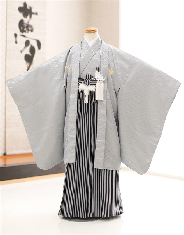 6歳～8歳 御坊っちゃん 御召しもの賃借 d6077 袴賃借《身たけ約123糎～133糎》七五三 七草祝賀会 華燭の典 卒園式 でき事 お兄じゃ人 赤ちゃん御召しもの かっこいい 今めかしい 一般受け 今めかしい 告げ知らせる会 スタイリッシュグレー縞袴【賃借】