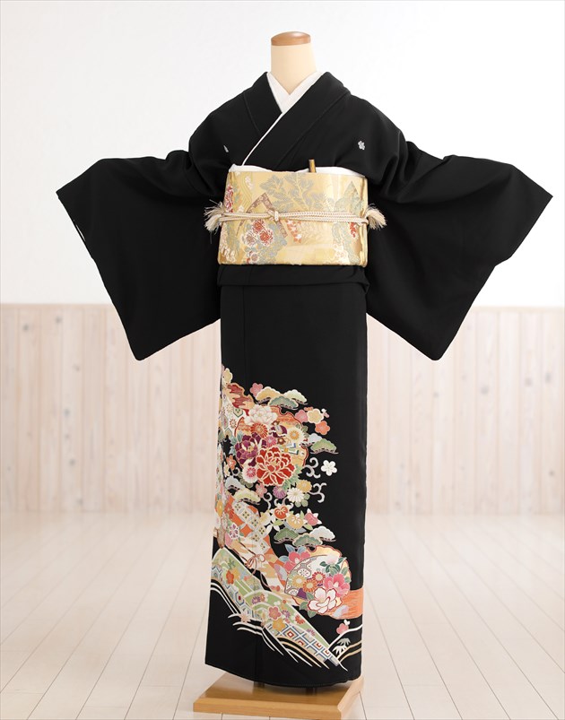 【レンタル】大きいサイズ 留袖レンタル th026 慶祝彩りの華と縁起松の訪れ【16点フルセット】留袖 レンタル留め袖 着物レンタル 結婚式 黒留袖 親族 正絹 母親 高級留袖 貸衣装 広巾 3L 4L 特大サイズ 人気 19号 21号 23号 25号 27,820円