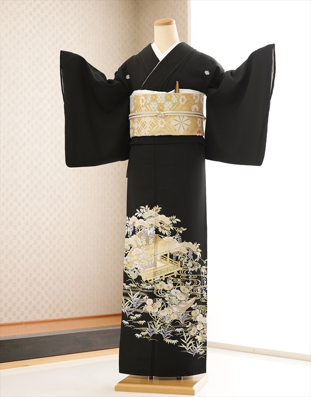 ￼ 一点物　正絹　着物　個性的トップス　ハンドメイド　kimono 黒留袖　刺繍 imgrc0077411934.jpg