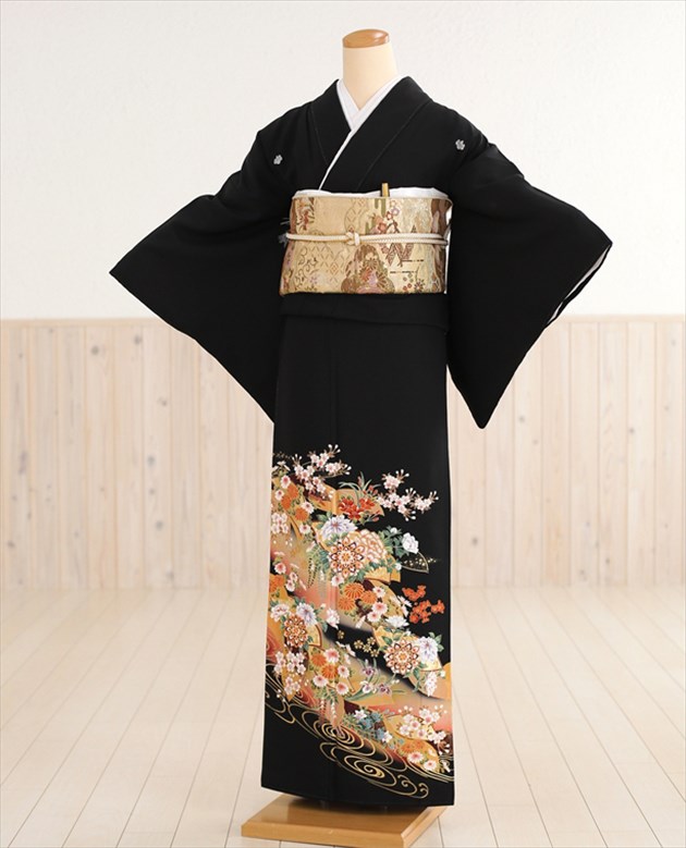 【レンタル】黒留袖レンタル（レンタル留袖）彩の霞祝花の装い ts082 【留袖 フルセット】【レンタル　黒留袖】【留め袖】【結婚式】【貸衣装】【女性和服】【母親】留袖レンタル新品足袋プレゼント【fy16REN07】 10,508円