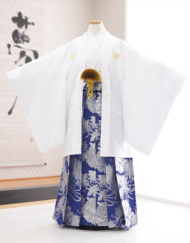 小学校卒業式 袴レンタル 男 jmo157 小学生 着物レンタル ジュニア 紋付きフルセット 羽織袴レンタル 男の子 卒業式 高級袴 １２歳前後 十三参り 小学生 ６年生 おしゃれ かっこいい 人気色 着物イベント 白地に青銀吉祥縁起高級袴 【レンタル】