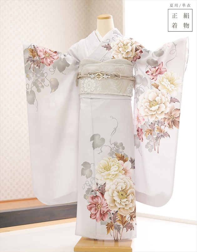 【レンタル】夏用 単衣 涼しい ジュニア振袖 女の子 正絹 着物レンタル jksf8045 フルセット 5月～10月 150cm前後 十三参り 結婚式列席 12歳前後 夏期イベント 発表会 二分の一成人式 高級ブランド 人気 レトロ おしゃれ 2026 ライトグレーに吉祥モダン慶華