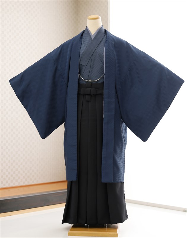 父親 着物レンタル 七五三 パパ 袴レンタル 卒業式 男 hkmo001 おしゃれな 紋付袴フルセット メンズ着物 男性着物レンタル 羽織袴 kimono お宮参り イベント 和服 かっこいい 人気 高級着物 紺地×スタイリッシュモダン【レンタル】