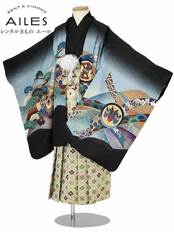 七五三 着物【レンタル】 かんたん七五三 5歳 袴レンタル AO5174　黒 兜に太鼓と軍配 男児 七五三袴 羽織袴 袴セット 貸衣装 和装 お正月 お祝い 卒園式 きもの 5歳 男の子 人気柄 子供 着物 753 かっこいい 人気 新品足袋プレゼント 往復送料無料