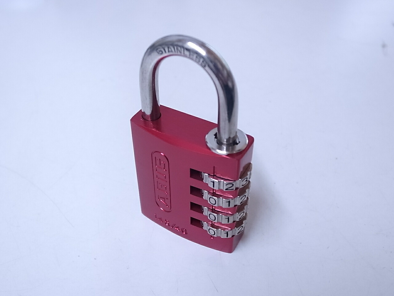楽天市場】番号可変式南京錠SOLチェンジロック ステン4段式ツル