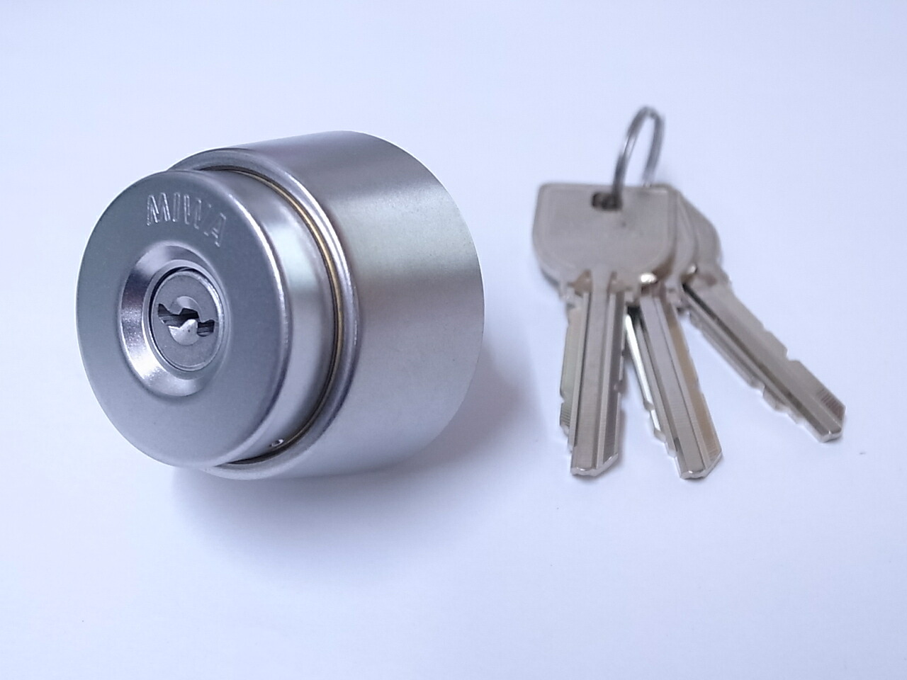 楽天市場】U9 GAA-HSV取替用シリンダー シルバー色 （MCY-199 MCY199