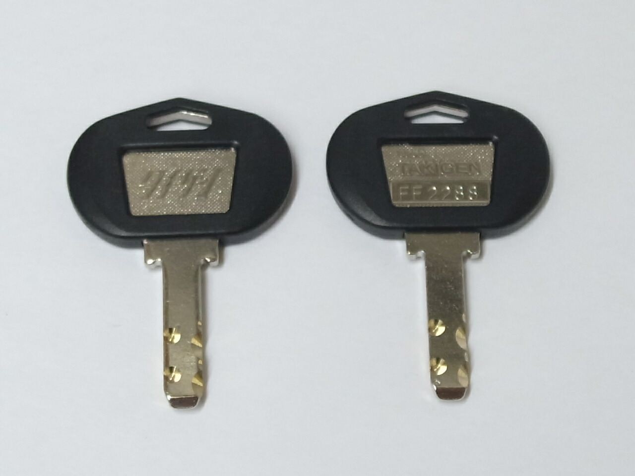 ★リキー出品★ リゼクシー RESEXXY ミニシャギーワンショルニットトップス