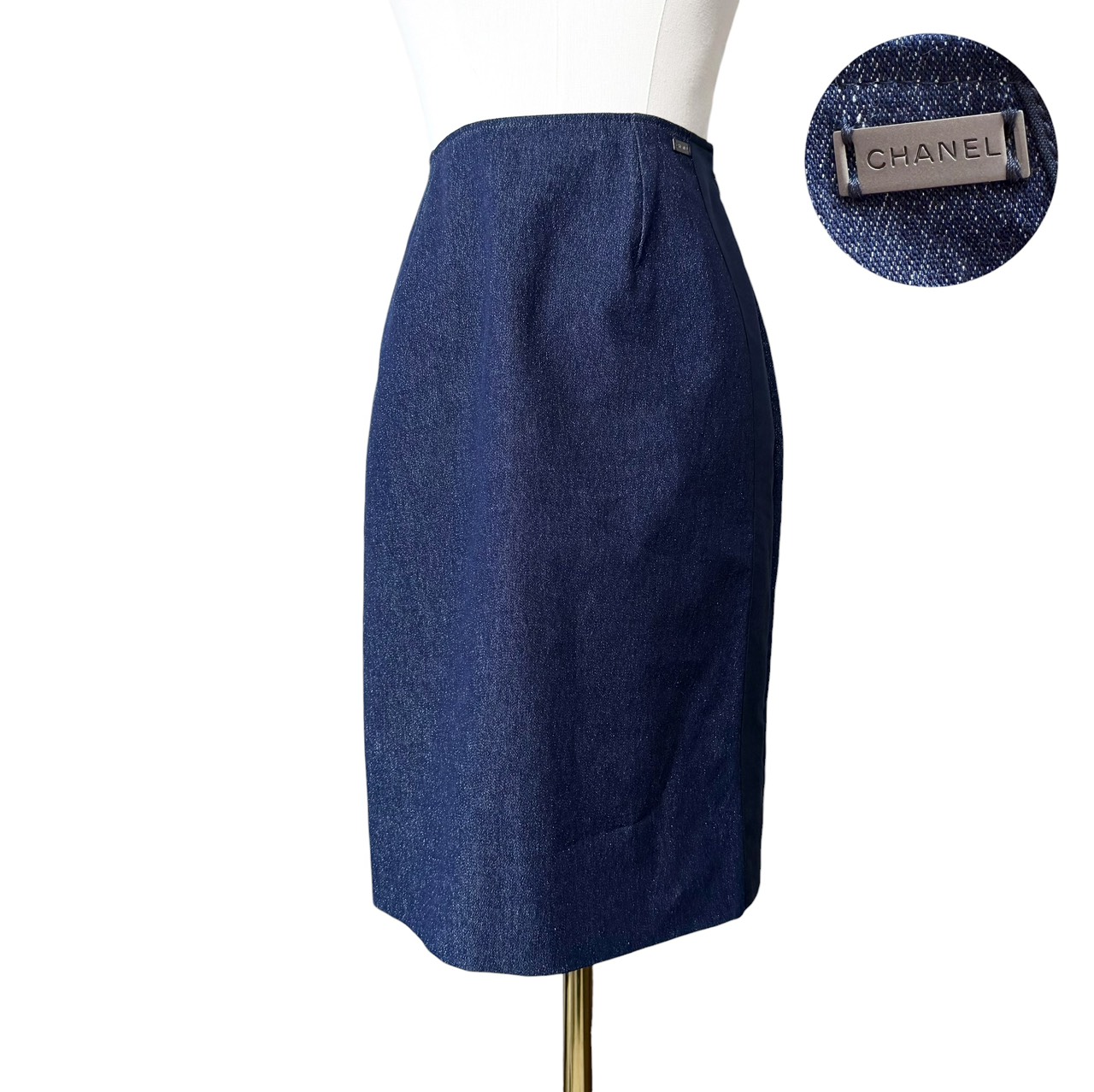 シャネル 【中古】CHANEL 00's Vintage ヴィンテージ Identification アイデンティフィケーション 異素材切替 デニムスカート タイト ひざ丈 ロゴプレート インディゴブルー サイズ38 (実寸はXS~Sサイズ相当)|Relu Brand