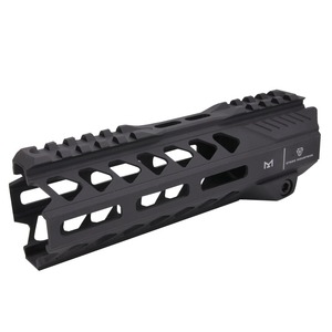 STRIKE INDUSTRIES ハンドガード Strike Rail 7 M4/AR15用 [ ブラック ] ストライクインダストリーズ レールハンドガード Mロック レイルハンドガード 被筒 レール トイガンパーツ 通販 販売 フォアハンド フォアグリップ 先台 フォアエンド 前床 フォアアーム