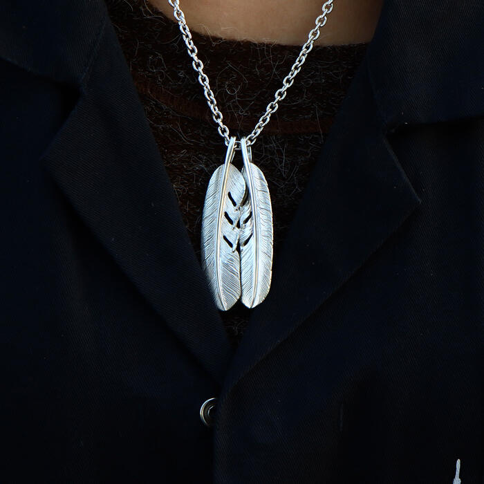 楽天市場 Tady King タディアンドキング Goro S ゴローズ魂継承 Svフェザー Lサイズ 右向き Tkgh 007r フェザー ネックレス メンズ シルバー925 ペンダントトップ シルバーアクセサリーレジスト原宿 シルバーアクセサリーレジスト原宿