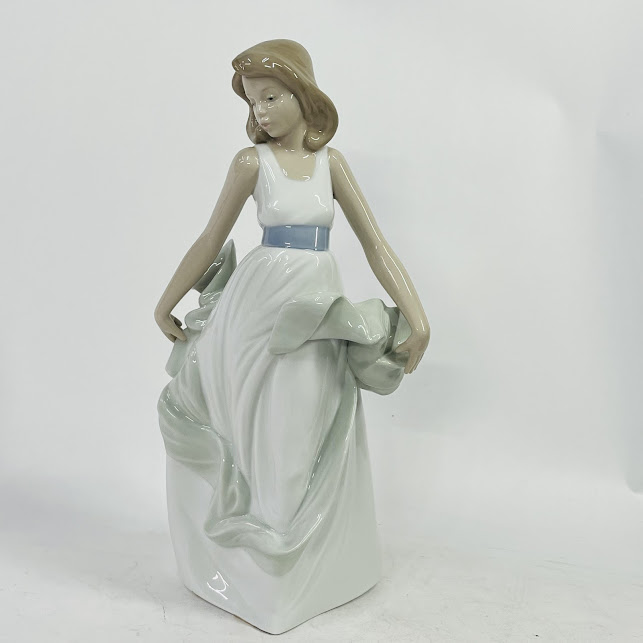 楽天市場】リヤドロ フラワーガーデン 少女 花 置物 01006447 LLADRO