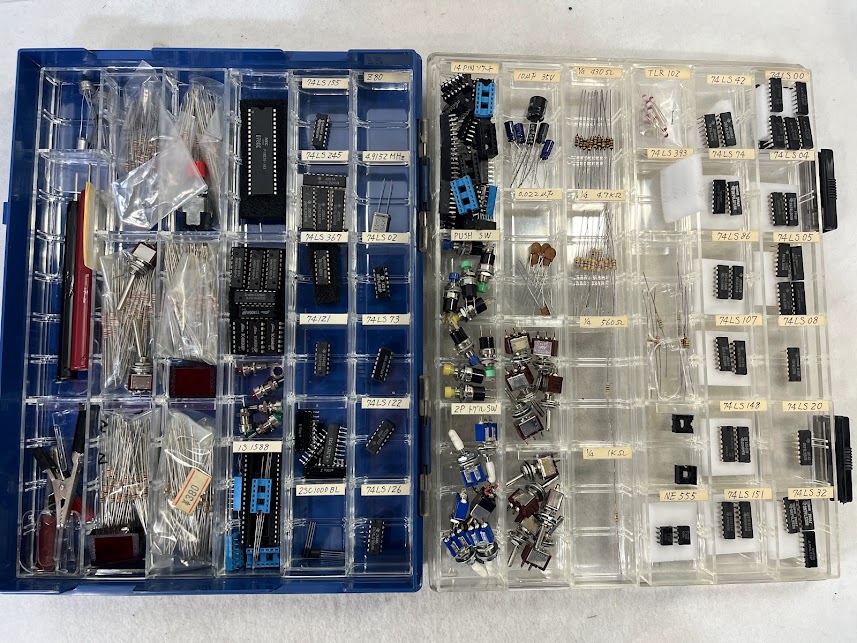 【未当てはめる】積みかさなる電気回路74LS盛りだくさん58個持ちこたえるソケットトグルスイッチなどボックス席1個 東芝 日立 三菱