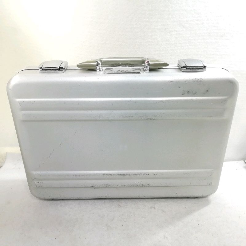 楽天市場】ZERO HALLIBURTON ゼロハリバートン 【新品同様