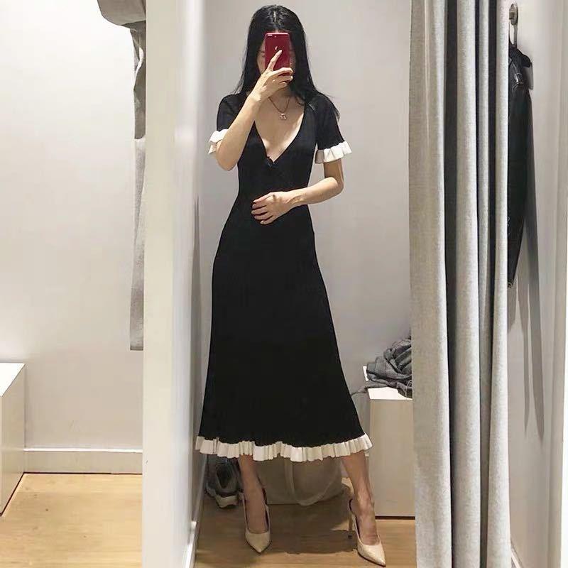 レディース 春夏 ニットワンピース ラウンドネック フリル バック深V 短袖 ロング丈 フェミニン 伸縮性 カジュアル｜リスタトショップ