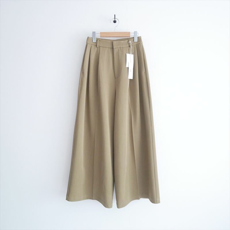 2026SS 未使用 mare マレ 【Wrinkle Prevention】Comfort Line Wide Tuck Pants パンツ M 77-005323 2606-0576【中古】|リユース衣料品店 retore