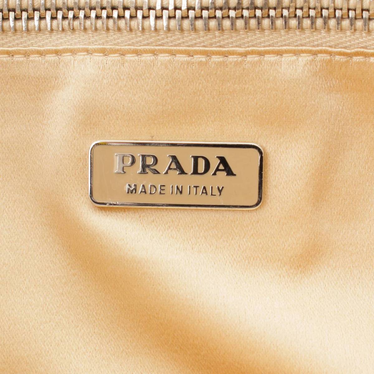 新発売 Prada バック ロゴ ビジュー付き オーストリッチ ワン