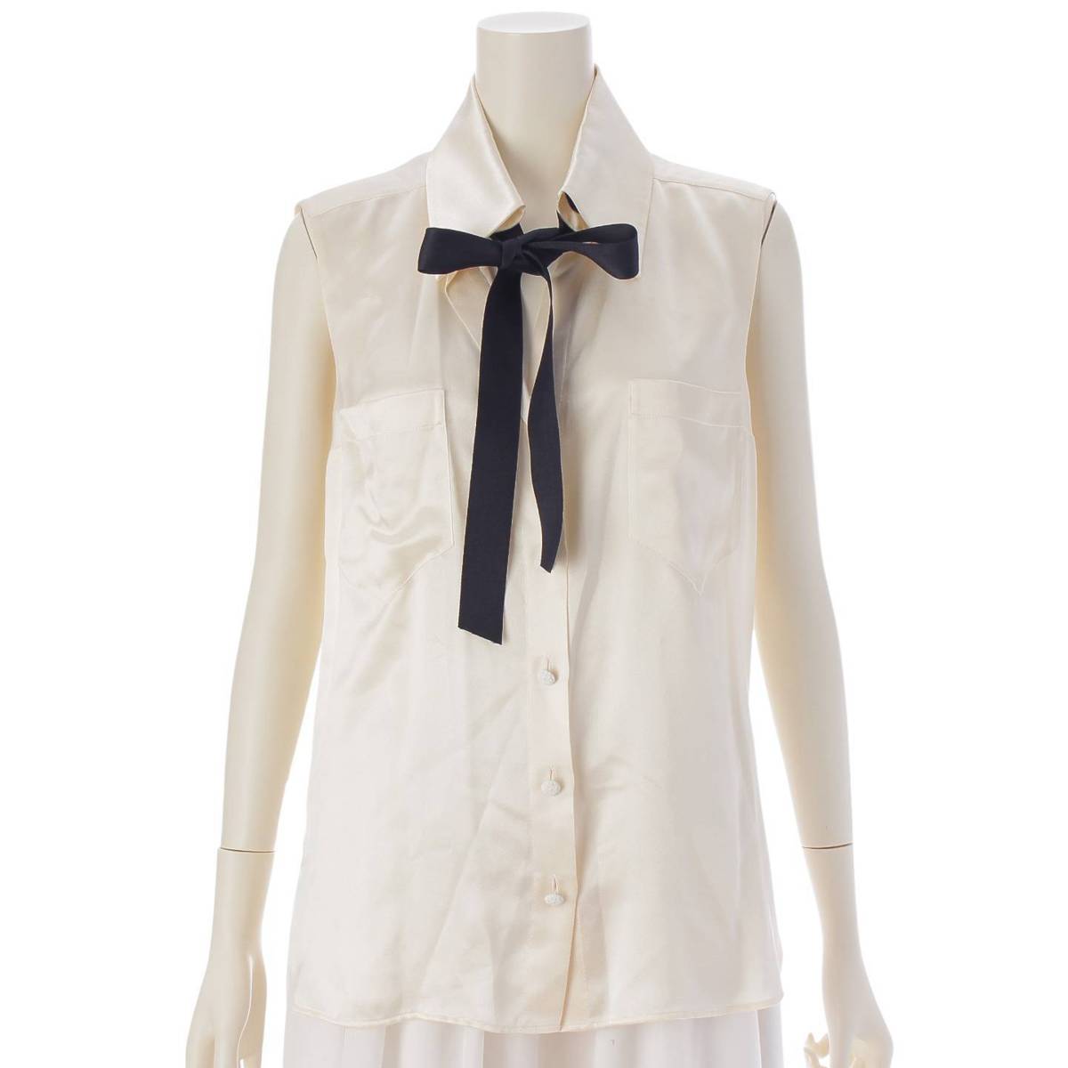 [Chanel] Chanel 06C Silk Blouse Sleeveless Camellia Ribbon P27793 IvoryxBlack 40 [Used] [Authenticated/Genuine Product Guaranteed] 215381