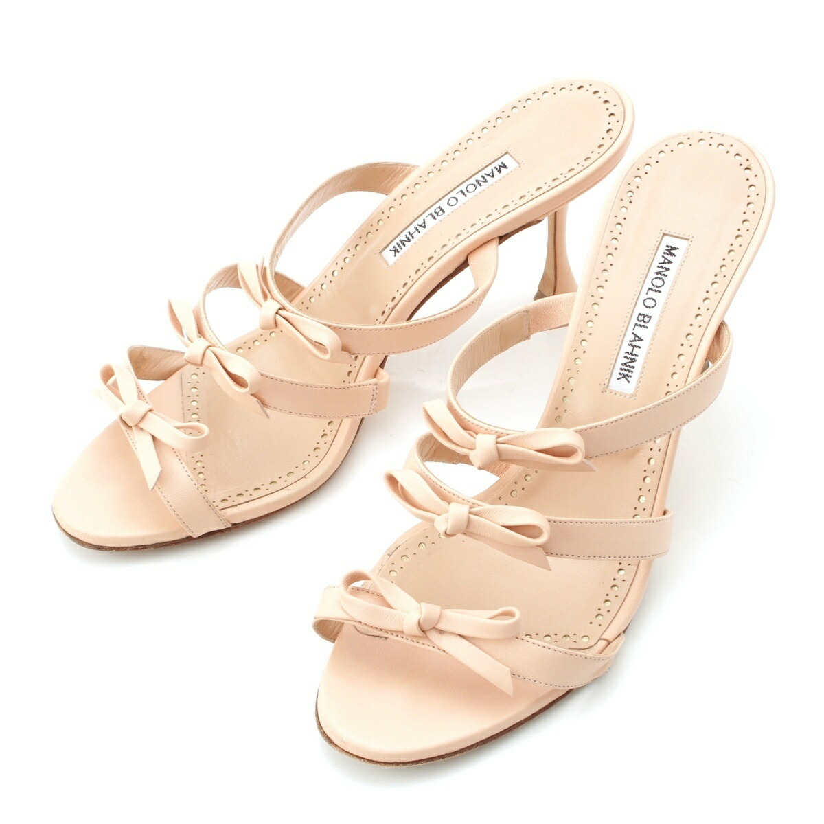イタリア製*マノロブラニク*パテントレザー*サンダル ミュール*アイボリー系 楽天市場】MANOLO BLAHNIK マノロブラニク ミュール HOURAMUFLAT