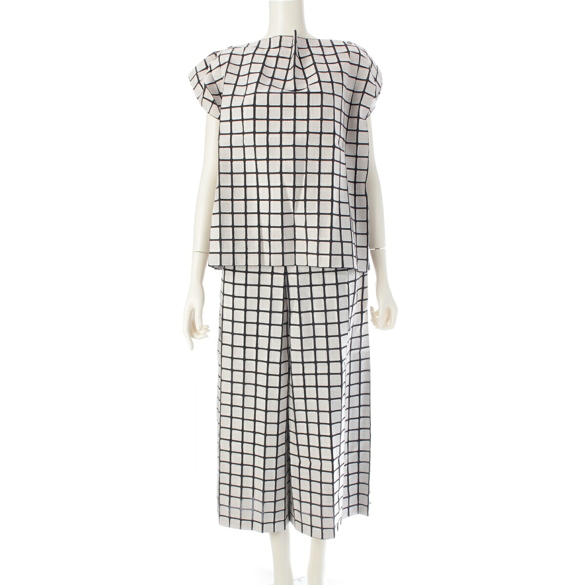 イッセイミヤケ ISSEY MIYAKE 18AW コットン混 CUBE スクエアプリーツ パンツセットアップ IM82FJ520 / IM82FF526 ライトグレー ブラック 2 / 1【中古】【正規品保証】